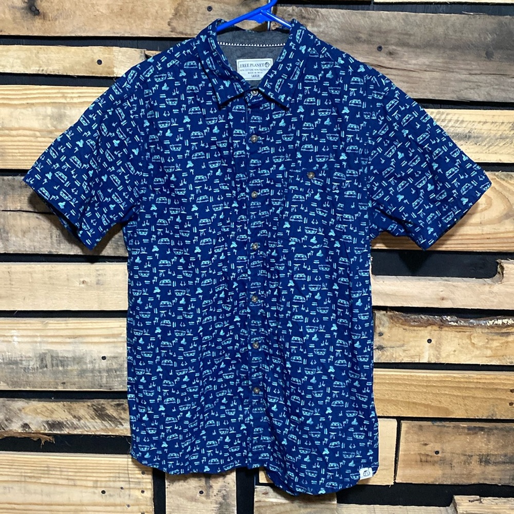 Free Planet Large Button Down Short Sleeve Shirt Blue Palm Tree Surfboard Beach